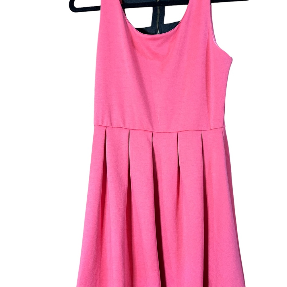 GB Size 7 Coral Sleeveless Dress with Black open Latter back